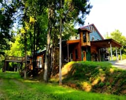 Suite Maharaja at the White Lotus Eco Spa Retreat