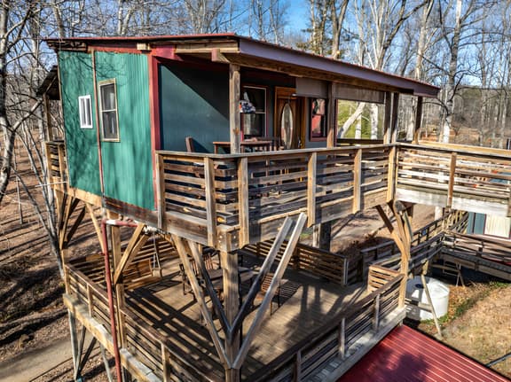 Treehouse at Castle